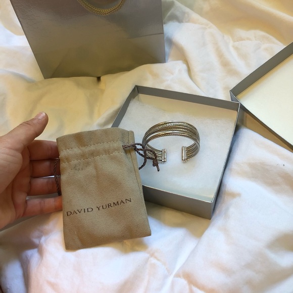 David Yurman crossover cuff with diamonds. 23 mm - Picture 3 of 5